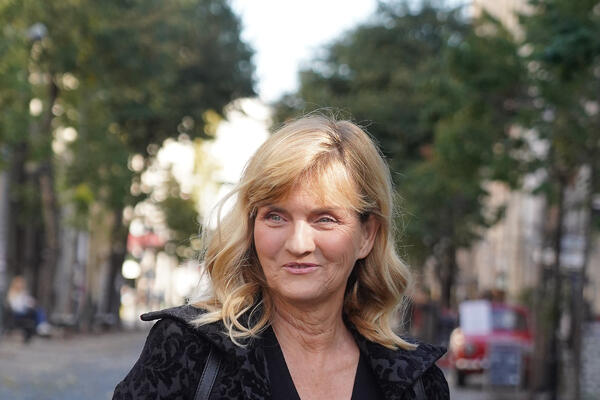 DA LI JE MOGUĆE DA SANJA DOLEŽAL IMA OVOLIKO GODINA? Ovo je tačan datum rođenja OMILJENE PEVAČICE