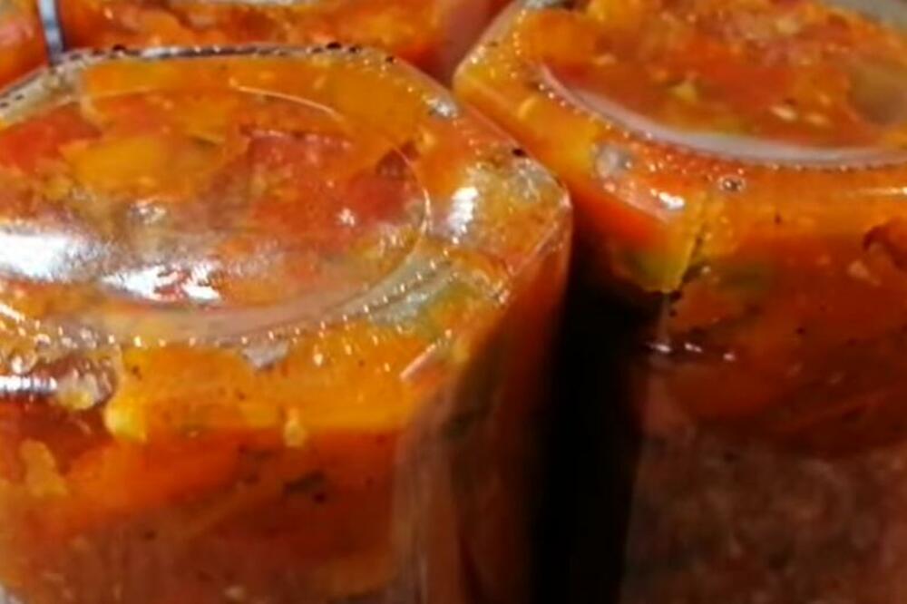 LOVAČKA SALATA U U TEGLI SA KONZERVANSOM: Najukusnija zimnica - stare žene znaju kako se to sprema