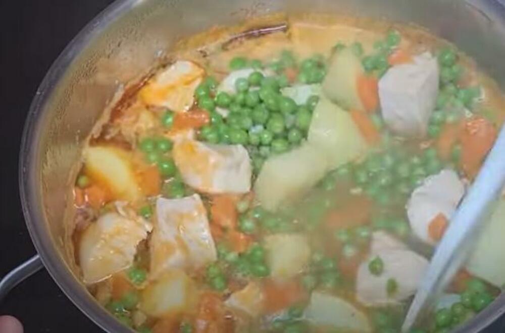 Kuvanje graška sa piletinom