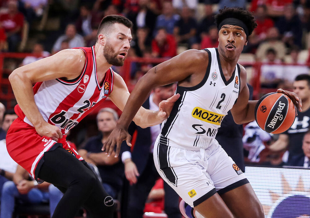 Zek Ledej (desno) na utakmici Olimpijakosa i Partizana