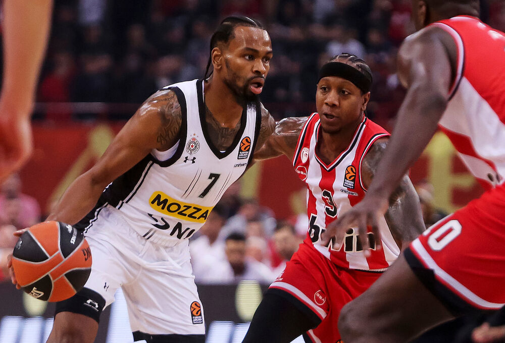 Kevin Panter na meču protiv Olimpijakosa u Pireju