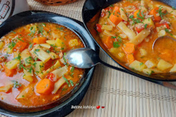 NAJBOLJA KUVARICA MEĐU SRPSKIM BAKAMA OTKRILA RECEPT ZA BORANIJU SA MLEVENIM MESOM: Ukus IZUVA koliko je dobar