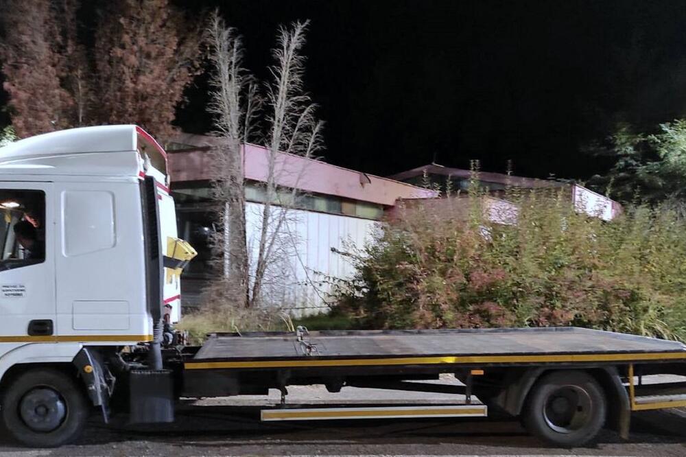 DOŠAO NA GRANICU I REKAO DA NEMA NIŠTA DA PRIJAVI: Carinici tražili da otvori KAMION, a onda su ZATEKLI... (FOTO)
