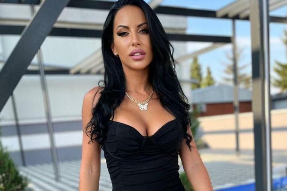 Naša pevačica napadnuta posle nastupa: Čovek se samo pojavio iz mraka, a onda je...