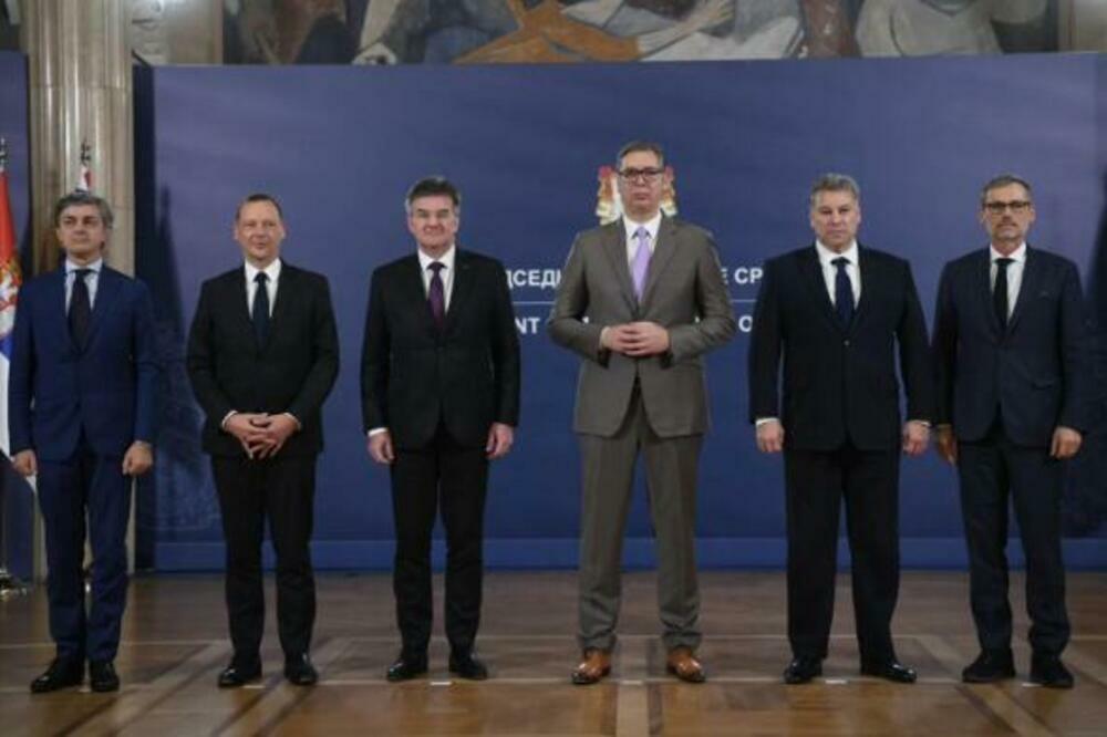 OGLASIO SE PREDSEDNIK VUČIĆ! TEŽAK SASTANAK SA VELIKOM PETORKOM: Evo šta je razlog