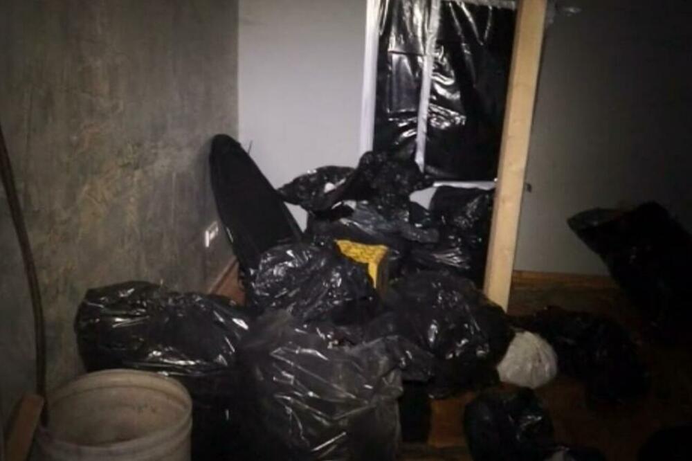 Velika akcije policije, uhapšena kriminalna grupa: Lisice stavljene šestorici, pazite šta je sve zaplenjeno