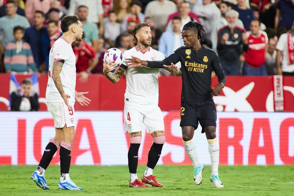 SEVILJA HOĆE DA SE REŠI SRBINA! Trener ga ne vidi u prvoj postavi, Andalužani žele prodaju što pre (FOTO)