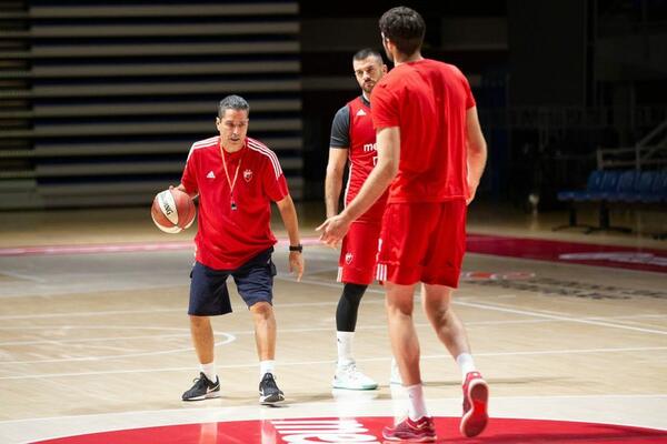 SFEROPULOS VRATIO STRANCA U TIM: Grk promenio tim za FMP