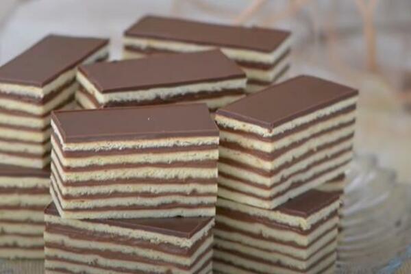 TORTA LAŽNA MAĐARICA BEZ BRAŠNA I PEČENJA GOTOVA ZA 20 MINUTA: Odmah pravite DUPLU meru