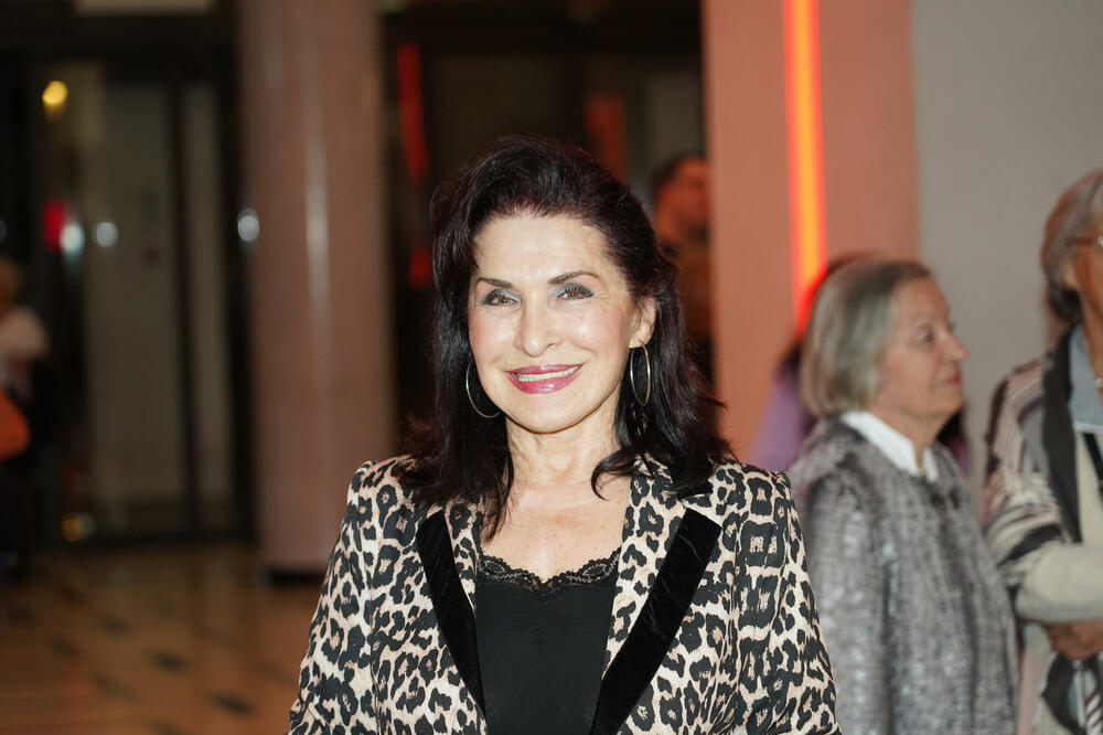 OTKRIVENI DETALJI IZ BIOGRAFIJE MILENE PLAVŠIĆ KOJE NIKO NIJE ZNAO: Sve o njoj CRNO NA BELO