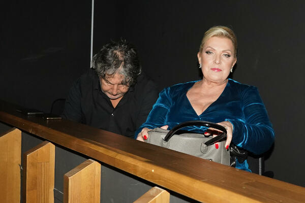 Napravio skandal na aerodromu, a sad je uhvaćen na ovom mestu: Od Snežane ni traga, svi bruje o ginekologu