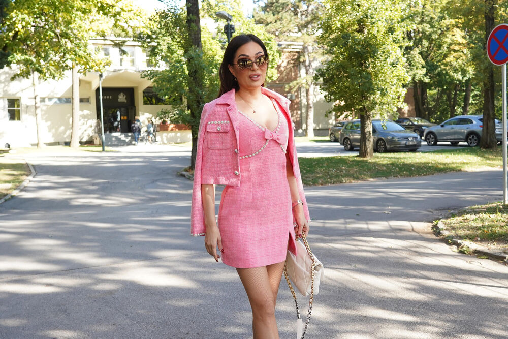 Spektakl muzičke zvezde za manifestaciju Praznik Mimoze je pomeren