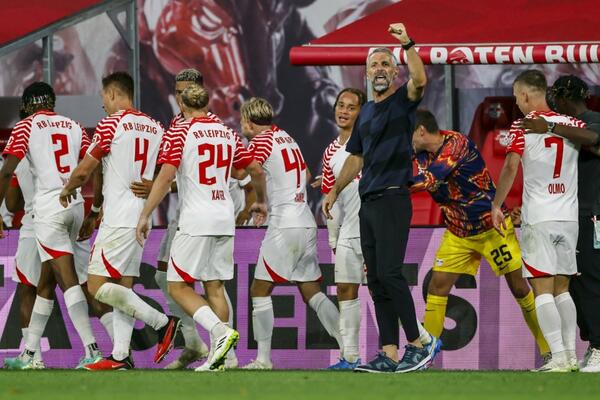 "ZVEZDA SE BRANI SVIM SNAGAMA, IMA I OFANZIVAN POTENCIJAL!" Roze izdvojio tri igrača crveno-belih (FOTO)