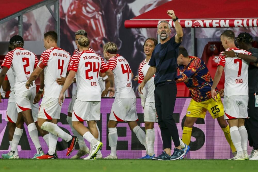 "ZVEZDA SE BRANI SVIM SNAGAMA, IMA I OFANZIVAN POTENCIJAL!" Roze izdvojio tri igrača crveno-belih (FOTO)