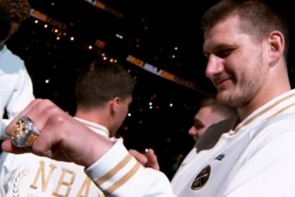 JOKIĆEVA MUDROST KAO ŽIVOTNA FILOZOFIJA: Ova Nikolina rečenica krasi školu u SAD! (FOTO)