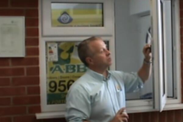 MAJSTOR POKAZAO KAKO DA PODESITE PVC PROZORE NA ZIMSKI REŽIM: Ovo vam neće reći kad ih ugrade