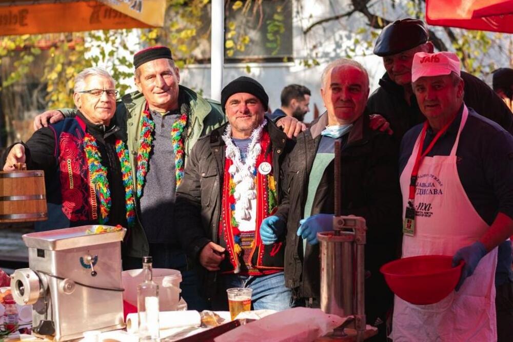 ZAOKRUŽITE OVAJ DATUM, JER JE TADA PRAZNIK ZA VAŠA NEPCA: Novi Sad će u NOVEMBRU biti CENTAR GASTRONOMIJE! (FOTO)
