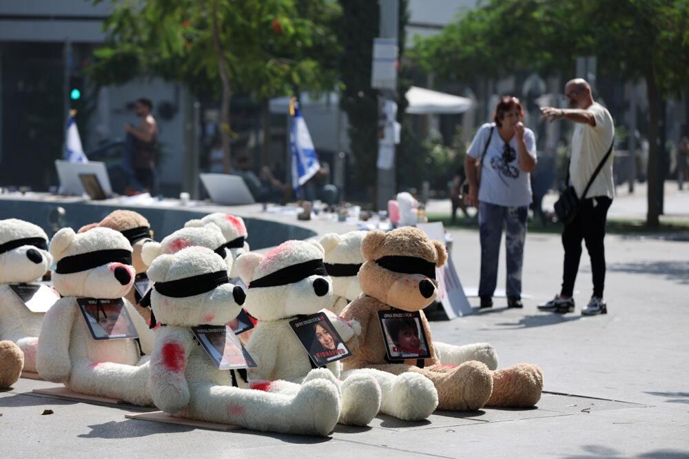 PRIZOR NA TRGU U TEL AVIVU KIDA DUŠU: Iza svega se krije BOLNA PORUKA, zbog nje će vam SRCE PUĆI (FOTO)