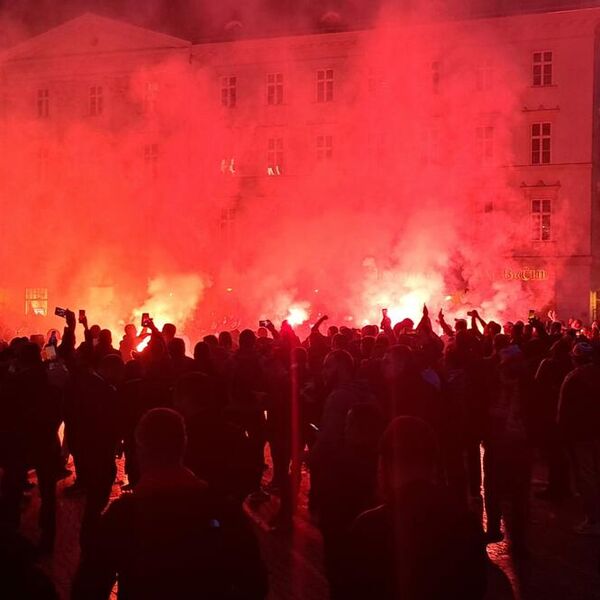 ŠVAJCARSKI NAVIJAČI ODMAH KRENULI SA ZVIŽDUCIMA: "Delije" ih brzo ućutkale i poslale odgovor! (VIDEO)