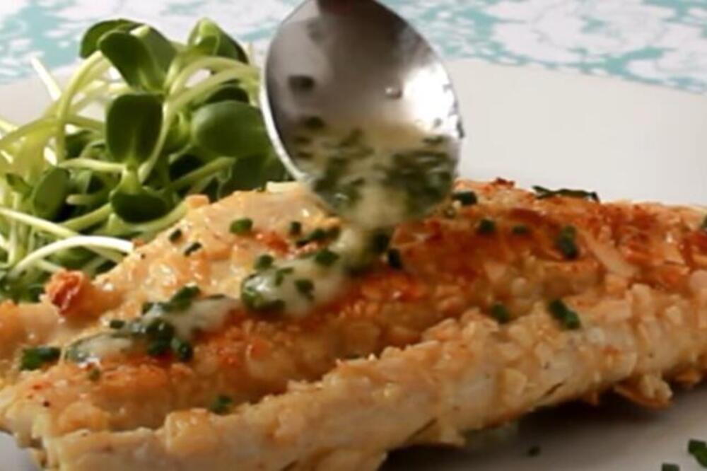 Ovo je najzdravija večera koju ćete pojesti: Pastrmka sa limunom, idealna lagana i jednostavna za pripremu