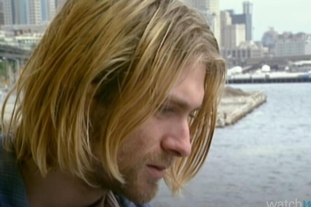 UDALA SE ĆERKA ČUVENOG PEVAČA: Isplivali DETALJI događaja, KUM im je OPASNA FACA