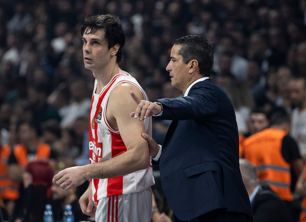 Miloš Teodosić i Joanis Sferopulos na utakmici Partizana i Crvene zvezde