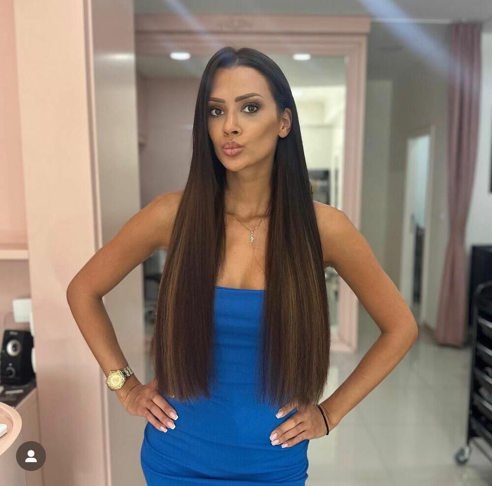 Zaista je atraktivna i lepa