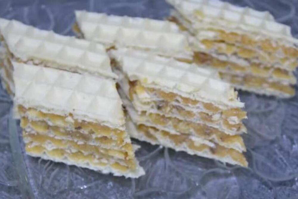 SRPSKE DOMAĆICE PRAVE NAJUKUSNIJI STARINSKI KOLAČ: Oblande sa orasima - svaka žena napamet zna recept