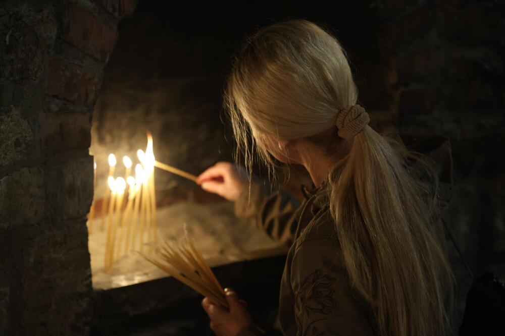 MAJČINA MOLITVA ZA DECU: Ove reči svaka MAJKA MORA DA ZNA, za MIR i BLAGOSTANJE svoje DECE