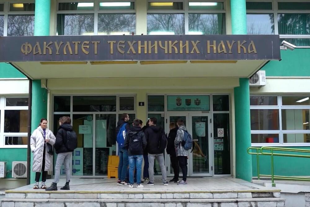 DEVOJKA PALA SA VISINE NA FAKULTETU TEHNIČKIH NAUKA U NOVOM SADU! Bore joj se za život