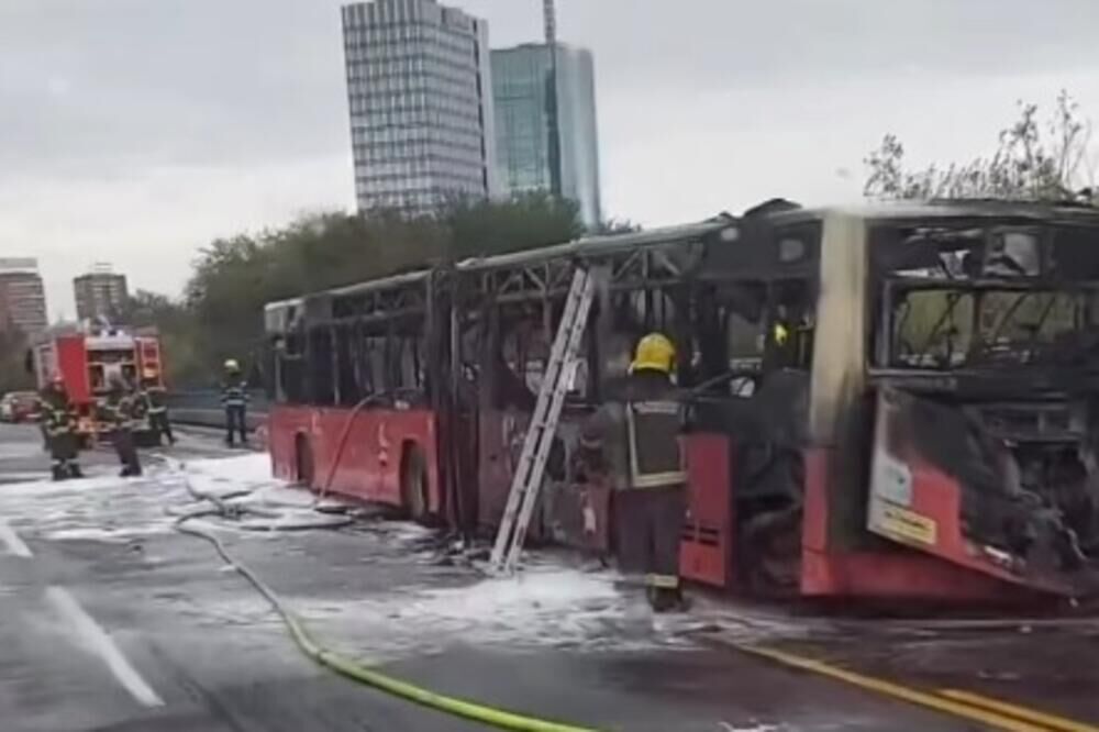 Požar, Autobus, Zapalio se