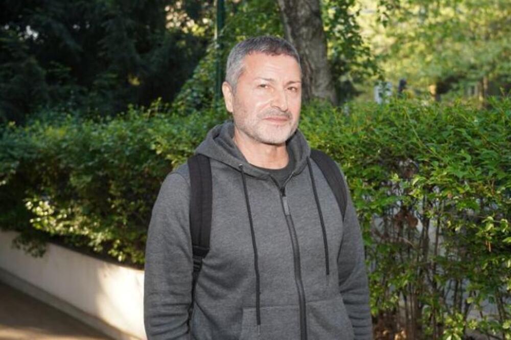 NAKON 40 GODINA SREO PRVU LJUBAV: Naš pevač iskreno o ženi koju je LUDO VOLEO, njeni roditelji su BILI PROTIV NJIH