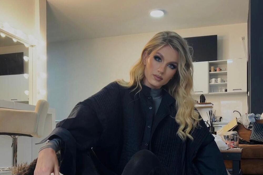 OVO JE PRAVO OSVEŽENJE NA MUZIČKOJ SCENI: Nevena će vas PRIKOVATI ZA EKRANE, evo šta je spremila ZANOSNA LEPOTICA