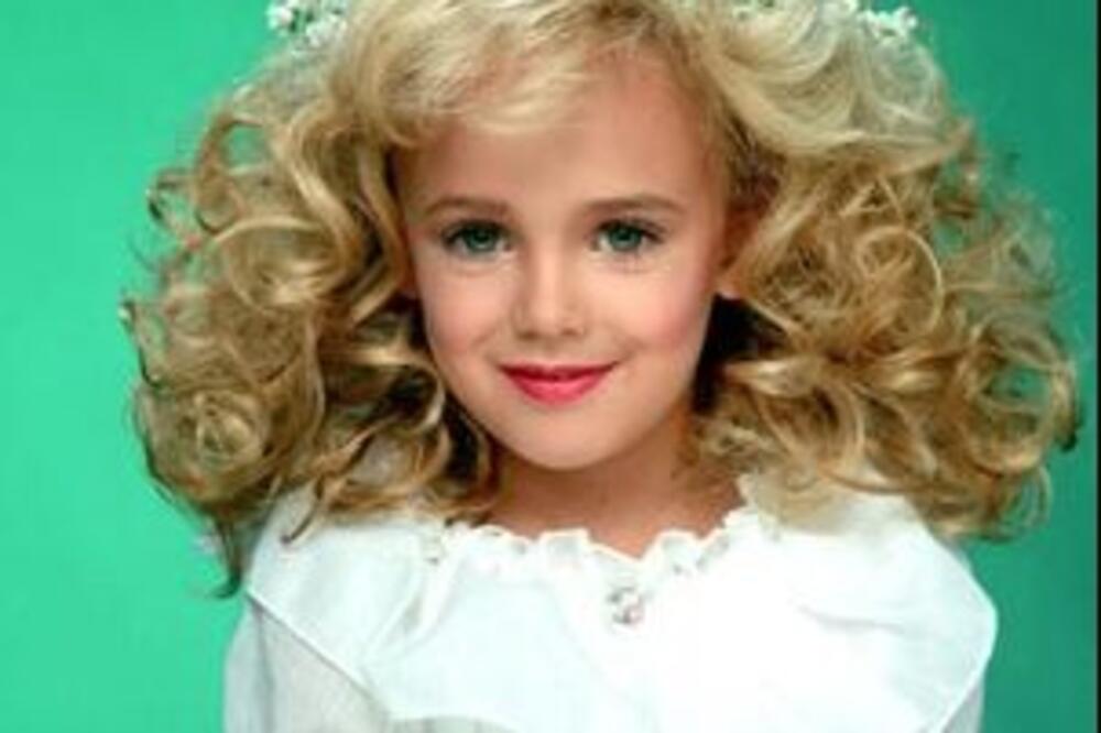 NAJLEPŠU DEVOJČICU NEKO JE UBIO NA BOŽIĆ: Svi misle da je ZLOČIN učinio ON, a policija ĆUTI o toj MISTERIJI (VIDEO)