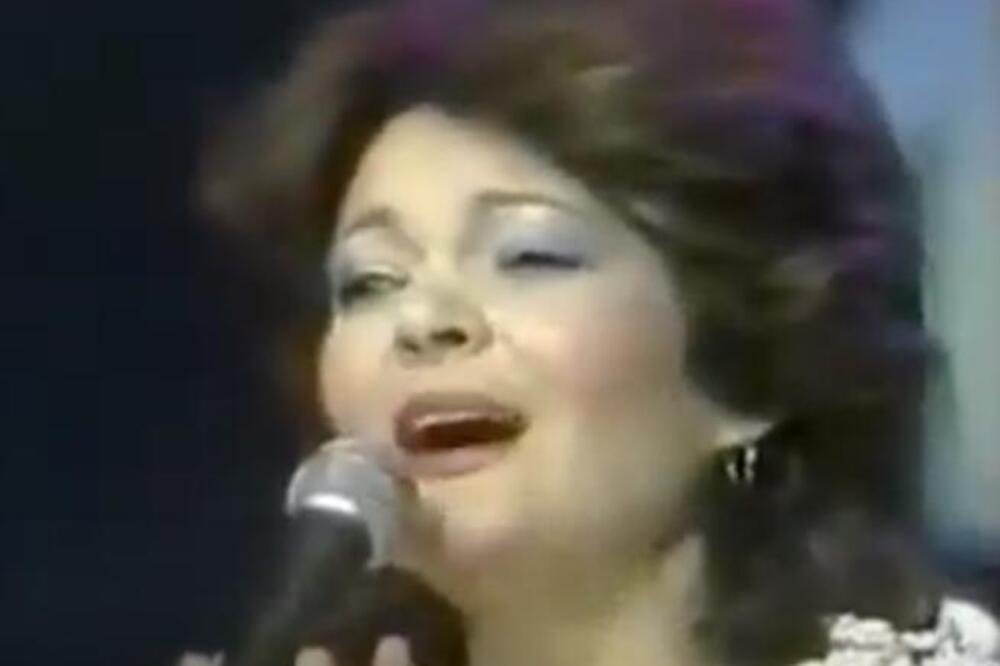 BILA JE ZVEZDA JUGE, NJEN GLAS OPČINIO JE SVE: A niko ne zna koliko je OBRAZOVANA ova žena