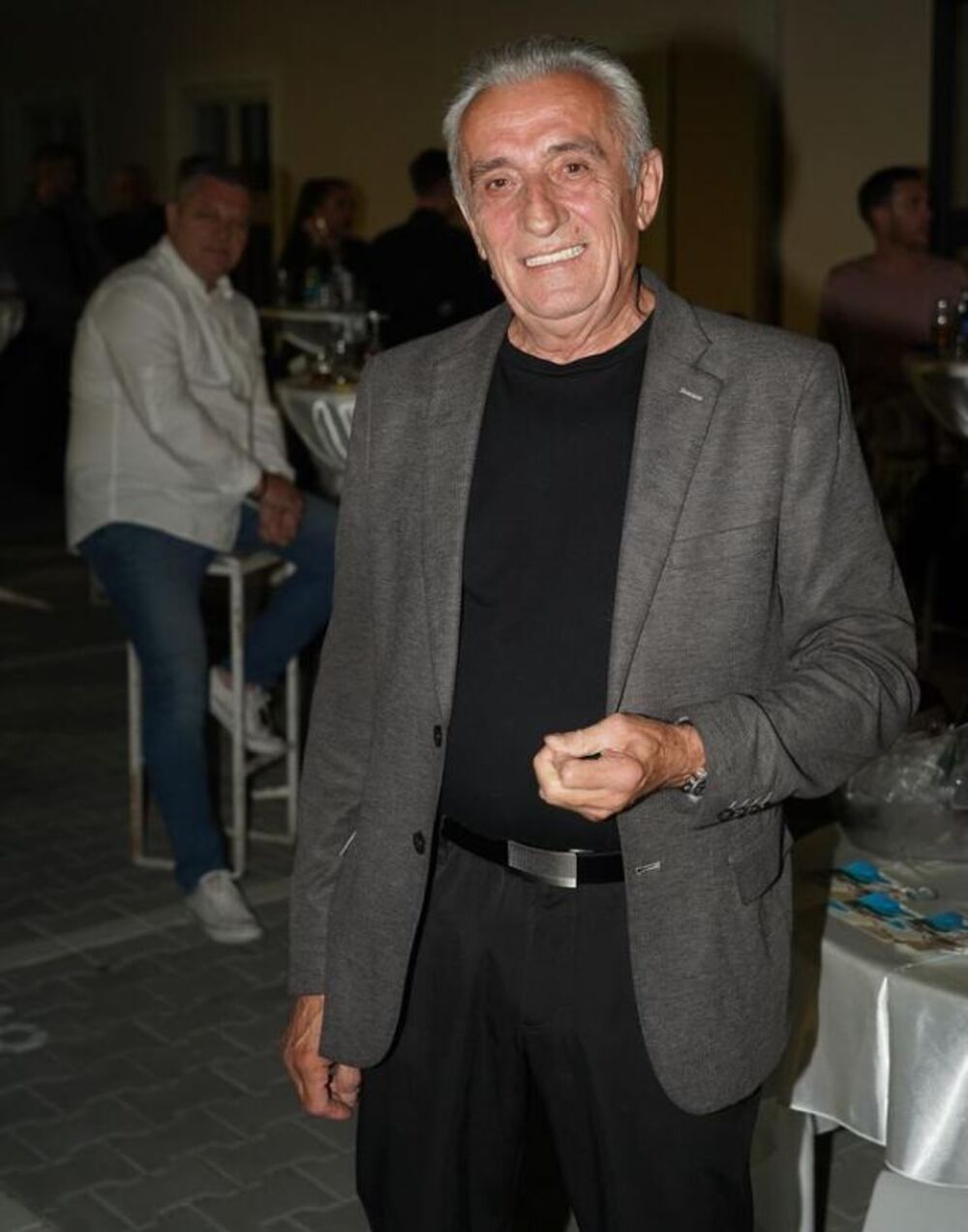 Legendarni pevač Šeki Turković osolio po mlađim kolegama