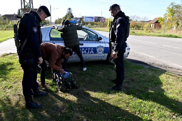 VELIKA AKCIJA MUP-A: Pronađeno 157 ilegalnih MIGRANATA, municija i DROGA!