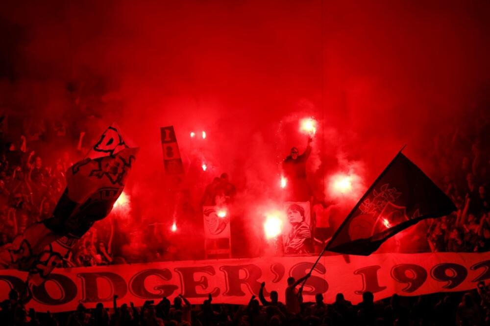 LICE MU UNAKAŽENO: Čuveni Italijan zadobio JEZIVE povrede od strane navijača Marseja! (FOTO)