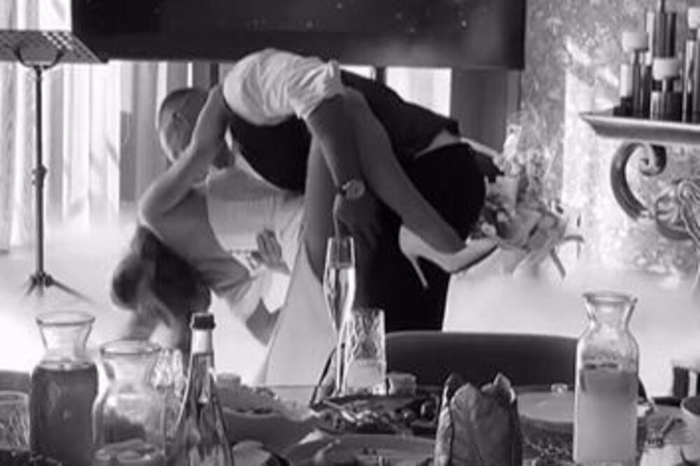 IRINA POKAZALA MEĐUNOŽJE TOKOM PRVOG PLESA: Digla nogu u NEBESA i sve SEVNULO, GOSTI U TRANSU (VIDEO)