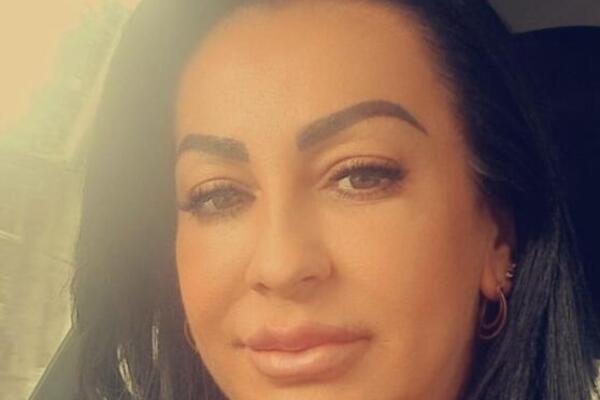 "NEKI ĆE ME PLJUVATI, ALI AMARA NIKO NE MOŽE DA VRATI..." Pevačica čiji je sin POGINIO se vraća NASTUPIMA