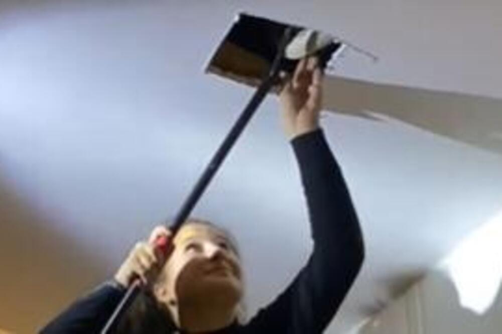 OTVORILA JE RUPU NA PLAFONU, A TAMO JU JE ZATEKLO OVO: Od prizora se bukvalno sledila u mestu