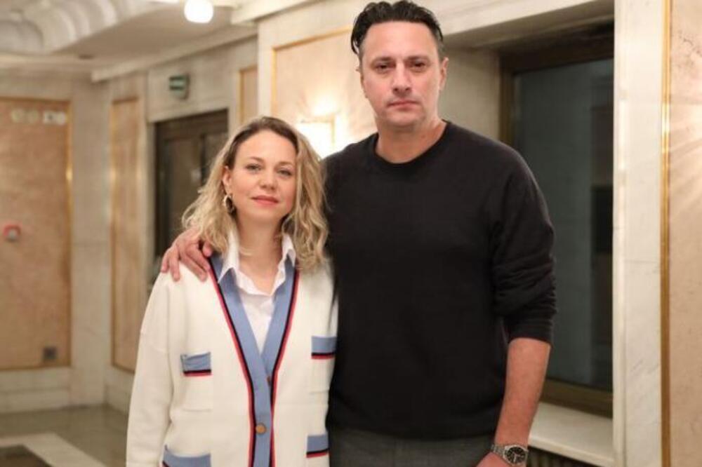 ANDRIJA SA ŽENOM U PROVODU, EVO ŠTA RADE KAD MISLE DA IH NIKO NE GLEDA: Opustili se MAKSIMALNO, ne viđamo ih OVAKVE