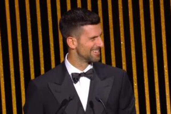 NOVAK POMENUO CRVENU ZVEZDU! Đoković izašao na binu tokom dodele Zlatne lopte (VIDEO)