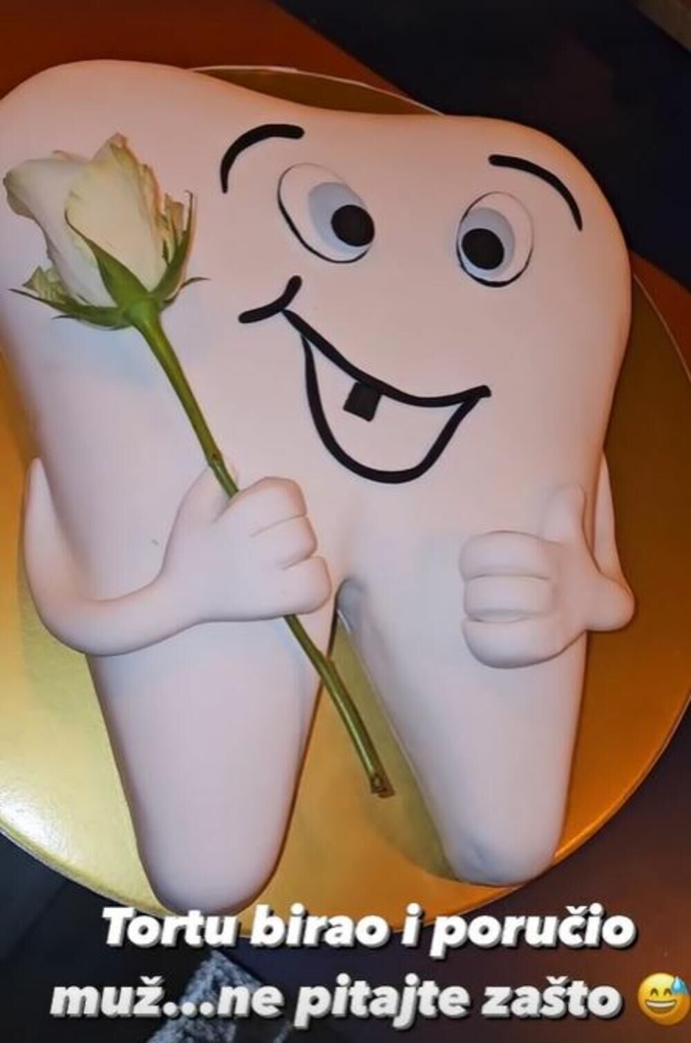 Torta koju je Sloba naručio slatko Jeleni nasmejala sve