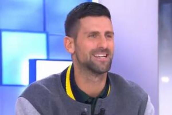 "KAKVA JABUKA ČOVEČE, OVO VOĆE JE SPAS ZA SVE": Novak Đoković otkrio koja namirnica ga čini NAJZDRAVIJIM SRBINOM