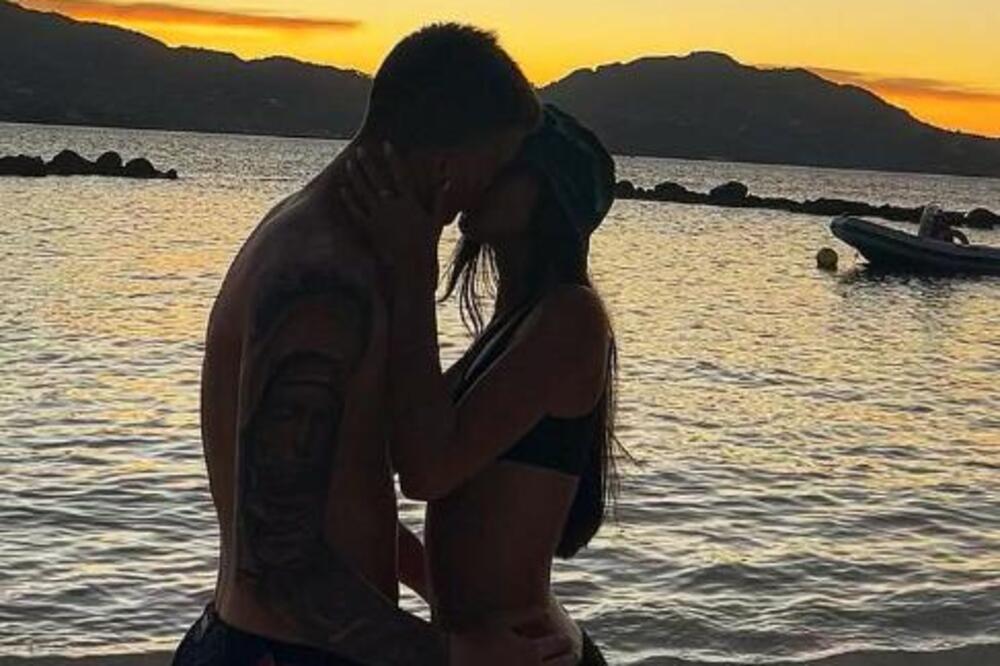 DEKIJEV SIN ODLEPIO ZA ATRAKTIVNOM BRINETOM! Filip ljubi prelepu Italijanku (FOTO)