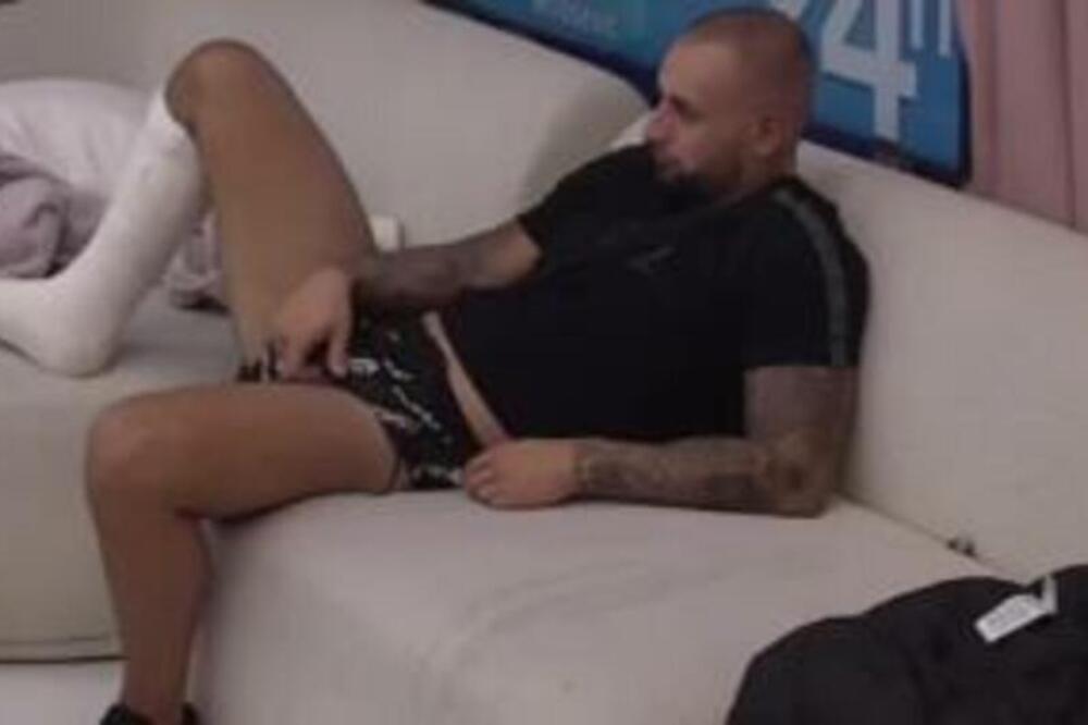 ŽENE MU KUPOVALE HRANU I PLAĆALE ZA INTIMNI ODNOS: Zadrugar otkrio detalje svoje prošlosti PRED KAMERAMA, a onda...