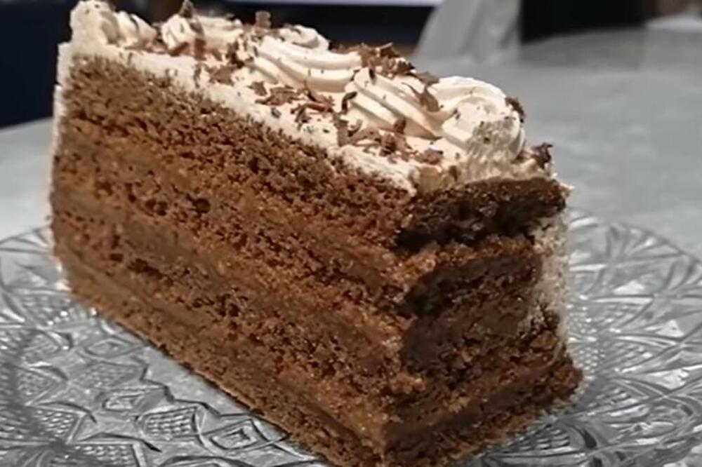 TORTA SA RUMOM OD SAMO PAR SASTOJAKA GOTOVA ZA 30 MINUTA: Napravite SLATKI UŽITAK i iznenadite porodicu ili goste