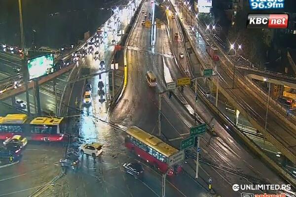 JAK PLJUSAK SE OBRUŠIO NA BEOGRAD!