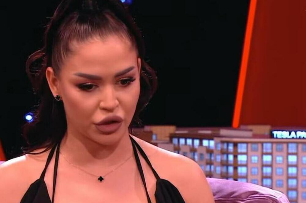 ALEKSANDRA MLADENOVIĆ DOŽIVELA SAJBER NASILJE: Nakon celog pakla koji je imala, desio se NOV, sada je sve OTKRILA